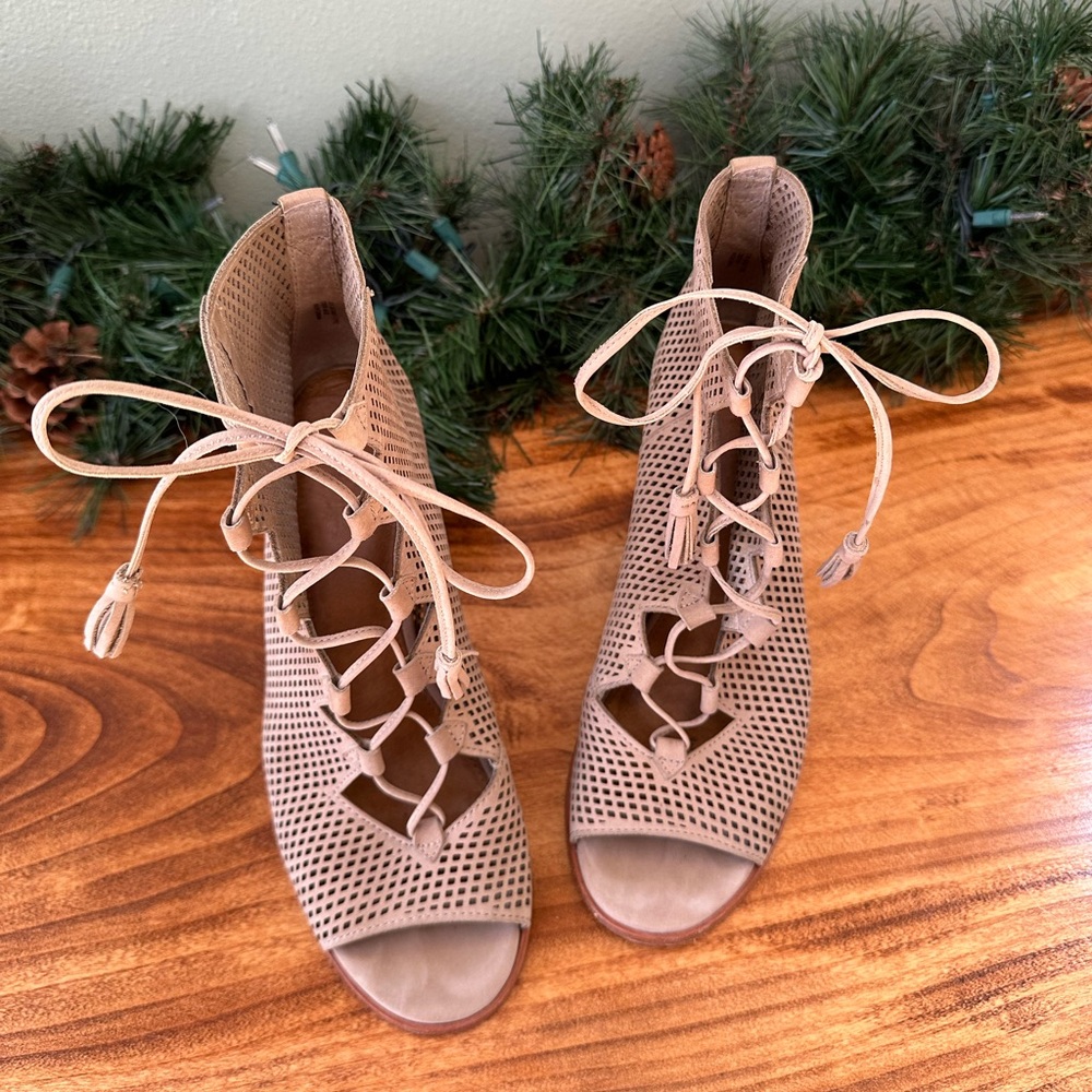 Frye Lace Up Sandals - Picture 3 of 7